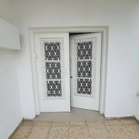 Дом отдыха 130 Square Meters Of Urban Bliss Никосия