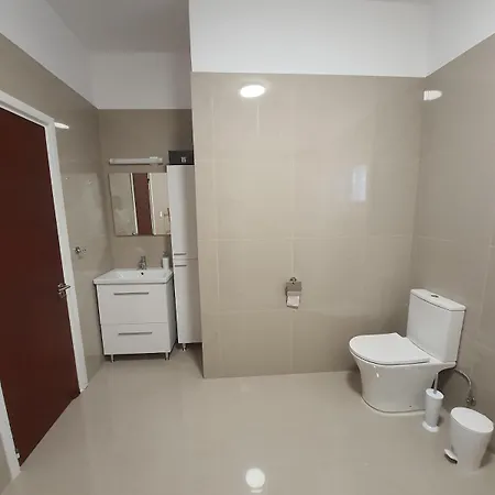 130 Square Meters Of Urban Bliss Дом отдыха Никосия