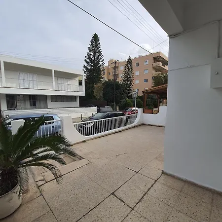 130 Square Meters Of Urban Bliss Дом отдыха Никосия